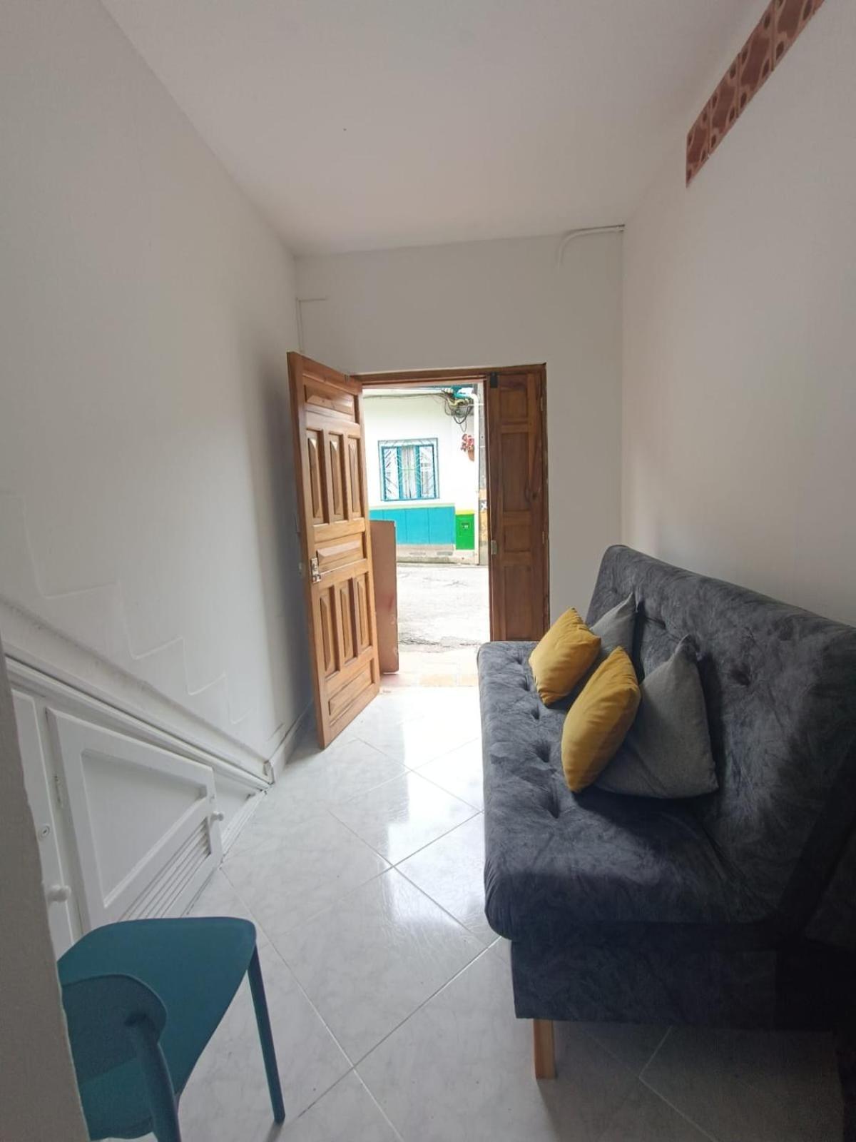 Confortable Habitacion En Apartamento Amoblado 하르딘 외부 사진